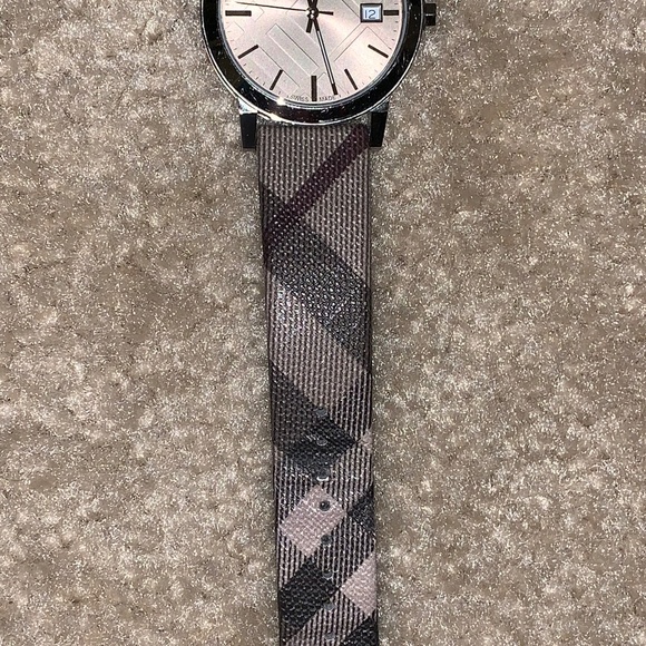 Burberry steel grey city watch